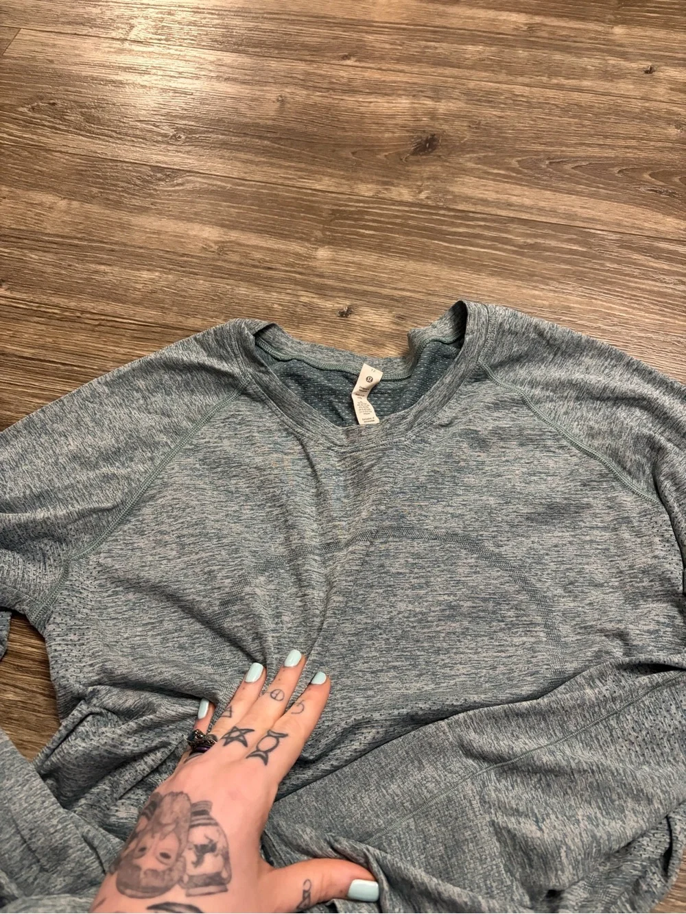 NWOT Lululemon Swiftly Tech Long-Sleeve Shirt 2.0 *Race (Green Jasper/White) 12